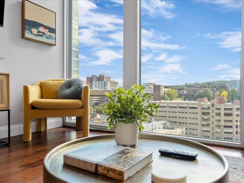 Cozysuites 1Br, Ppg Paints Arena, Pitts ピッツバーグ エクステリア 写真