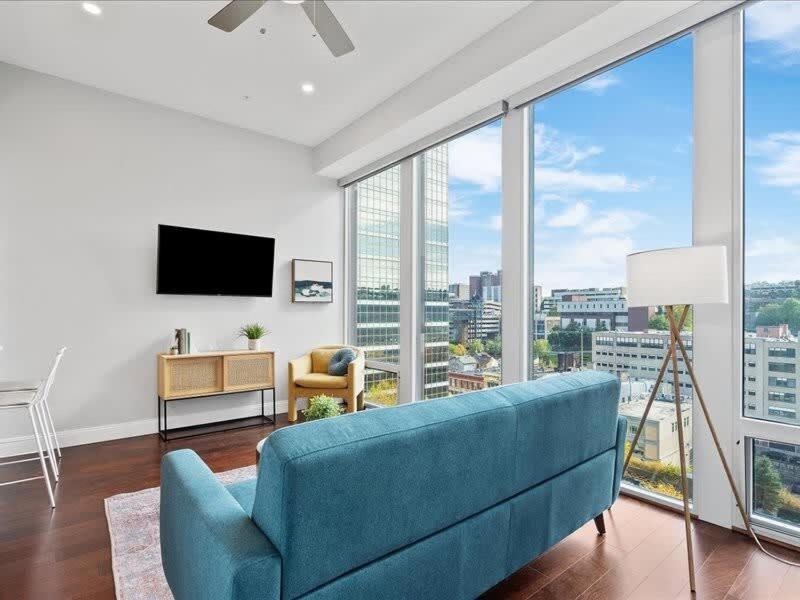Cozysuites 1Br, Ppg Paints Arena, Pitts ピッツバーグ エクステリア 写真