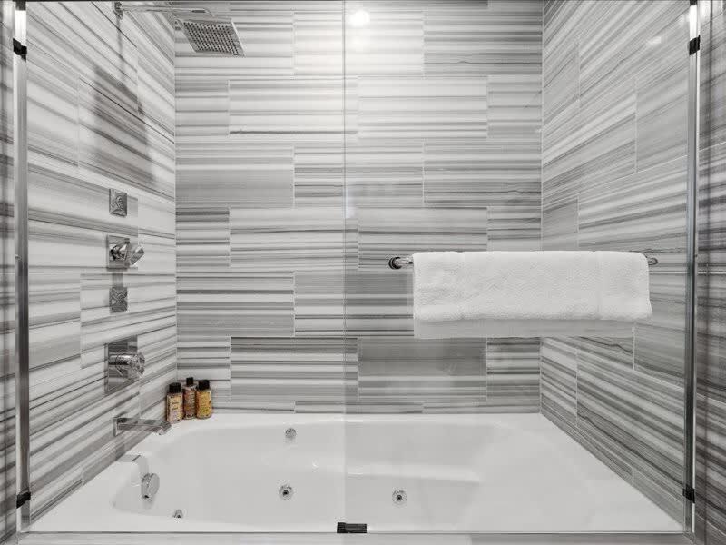 Cozysuites 1Br, Ppg Paints Arena, Pitts ピッツバーグ エクステリア 写真